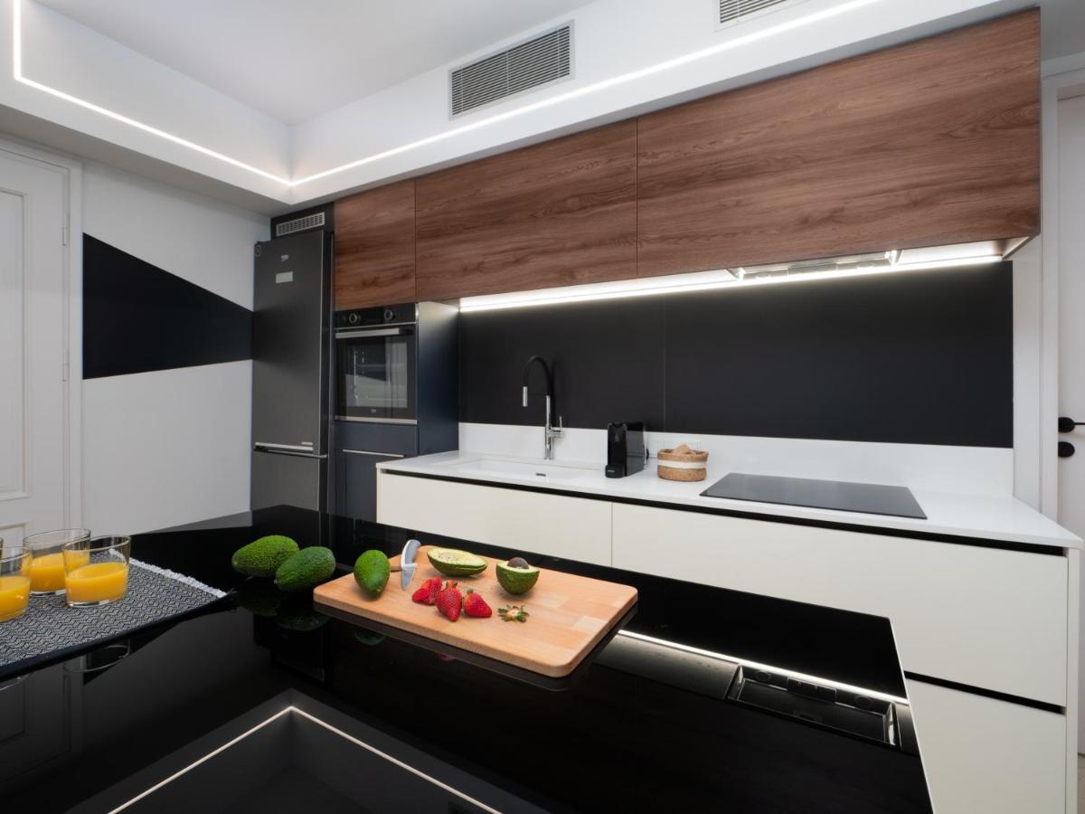 The H Experience - Stylish 2Bd Apt With Balcony In Heraklion Center Zewnętrze zdjęcie
